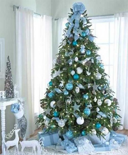 blue christmas tree