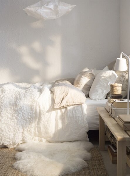 white cosy bedroom