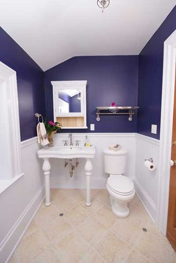 Blue and White Bathroom Decoration 13