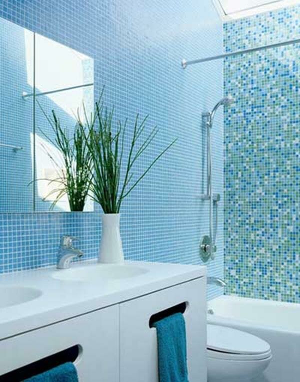 Blue and White Bathroom Decoration 14