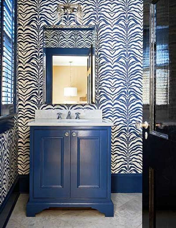 Blue and White Bathroom Decoration 15