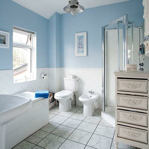 Blue and White Bathroom Decoration 6