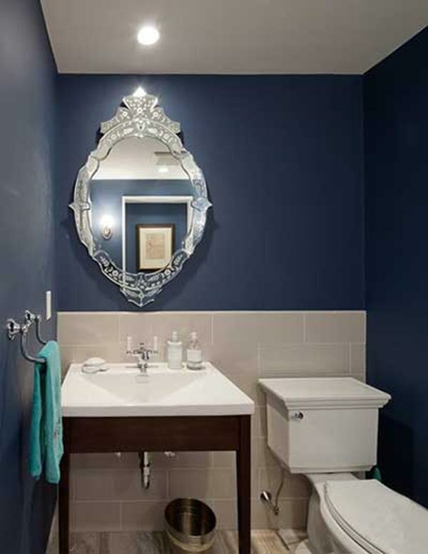 Blue and White Bathroom Decoration 7